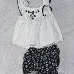 CARTERS 2 PIECE OUTFIT 12 MONTHS